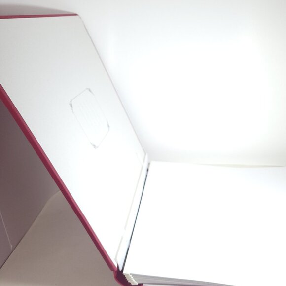 Creative Memories Original 12x12 Red Album w/15 wh pages and Gold foil/trim - Picture 4 of 15